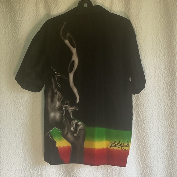 Rasta Smoking Art Shirt - Picture 2 of 4